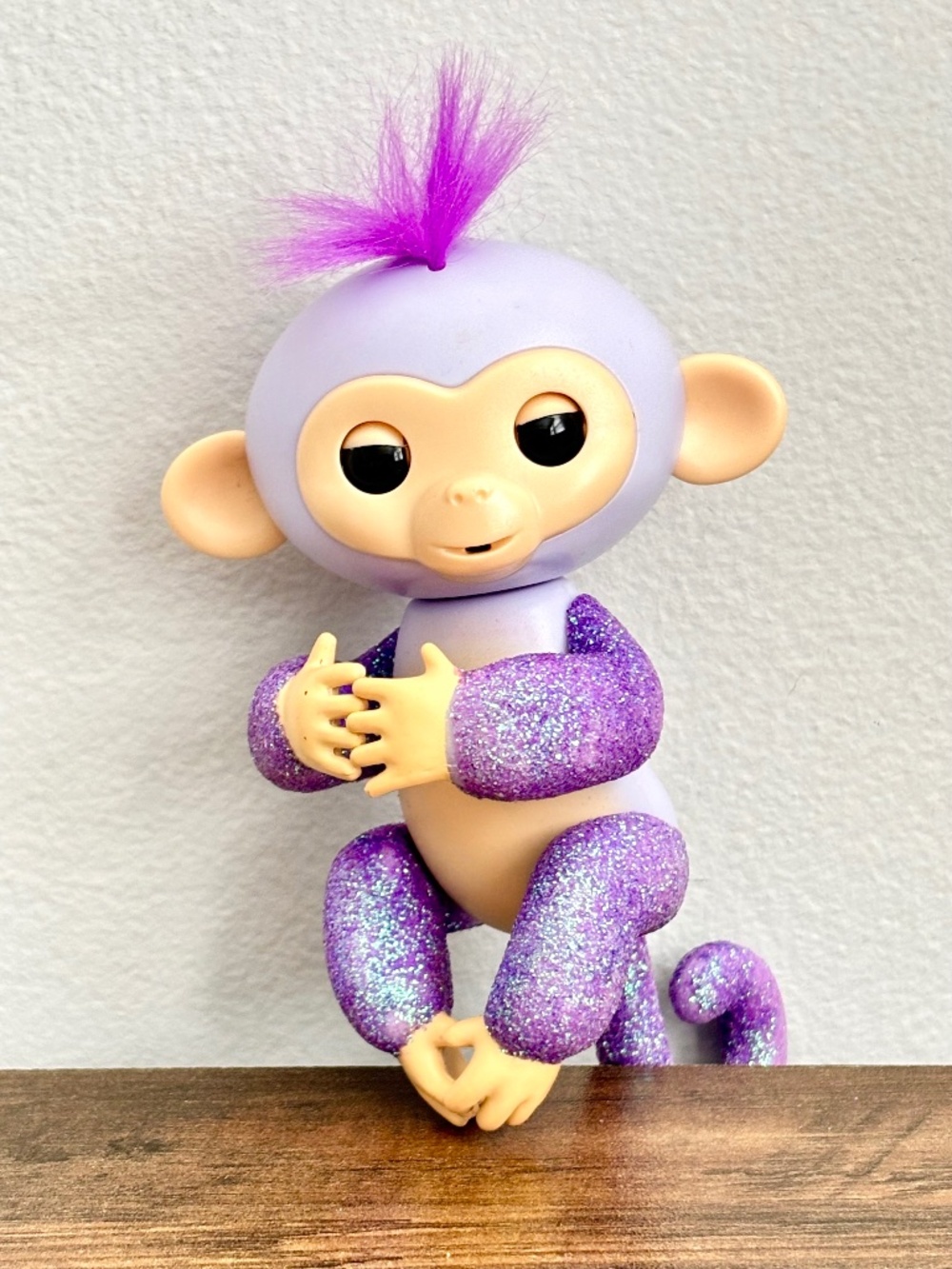 Wowwee Fingerlings Glitter Monkey Kiki Purple Interactive Baby Pet 2016 RARE EUC
